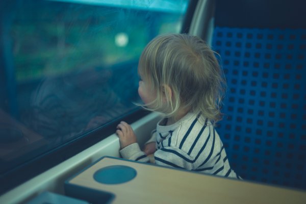 Как выехать за границу с ребенком: правила и необходимые документы в 2024 году - tripmydream